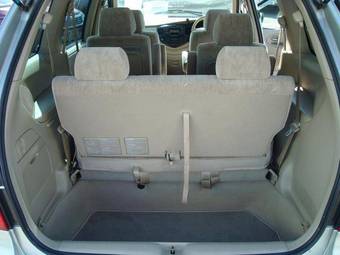 2001 Mazda MPV Photos