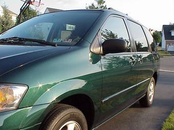 2002 Mazda MPV