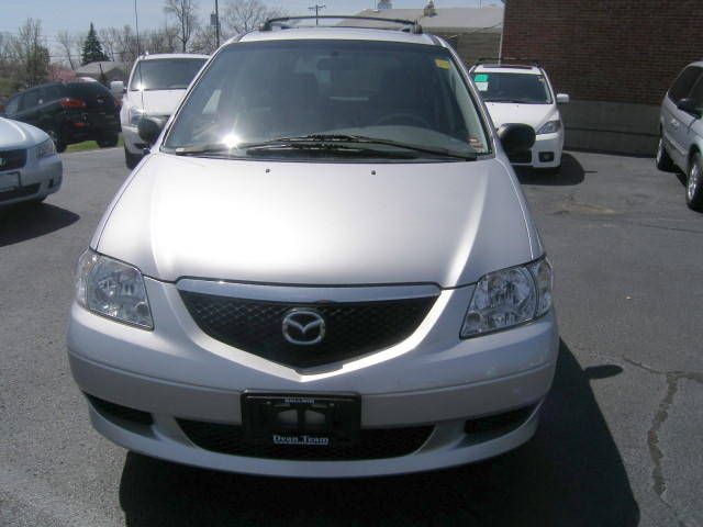 2002 Mazda MPV