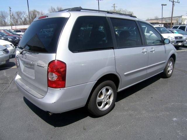2002 Mazda MPV