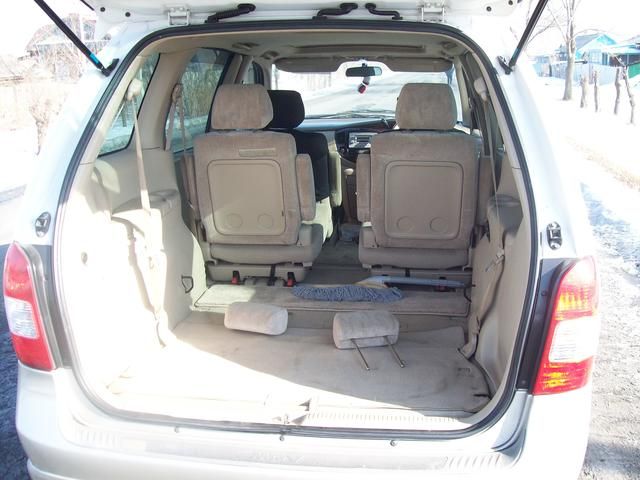 2002 Mazda MPV