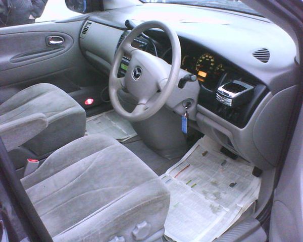 2002 Mazda MPV