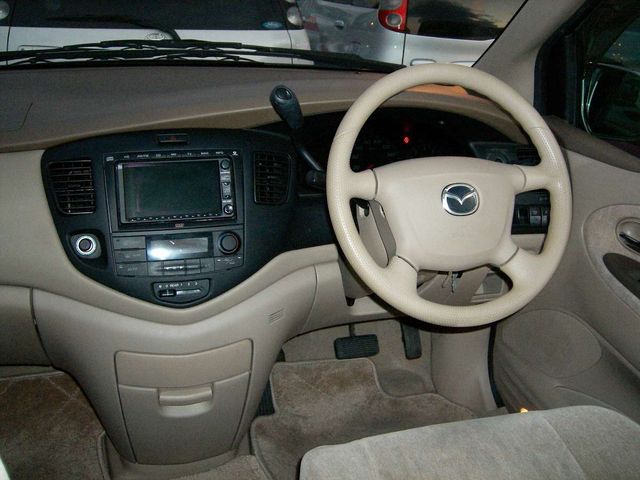 2002 Mazda MPV