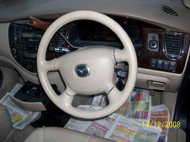2002 Mazda MPV
