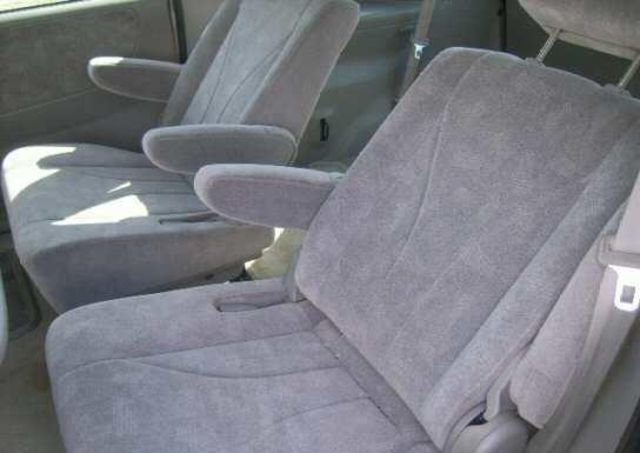 2002 Mazda MPV