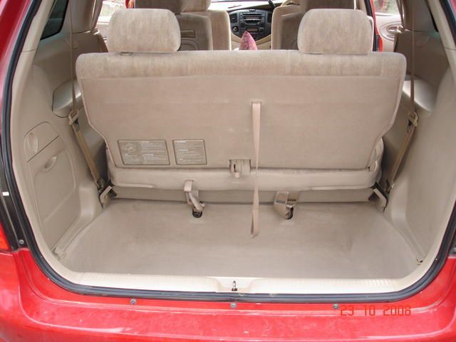 2002 Mazda MPV
