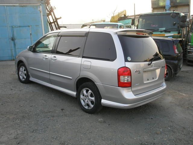 2002 Mazda MPV