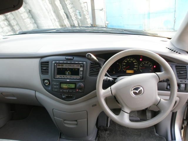 2002 Mazda MPV