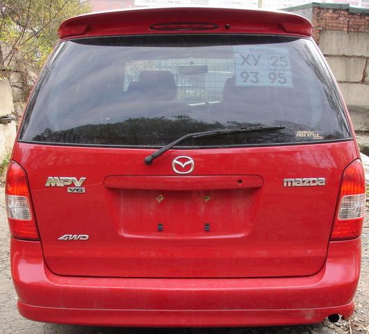 2002 Mazda MPV
