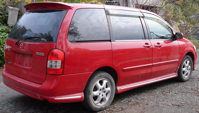 2002 Mazda MPV