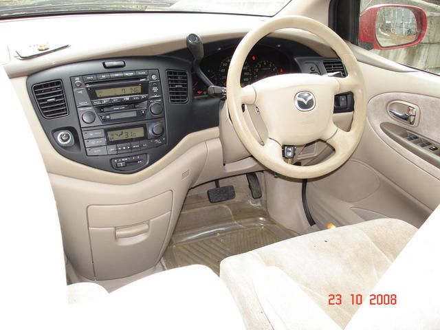 2002 Mazda MPV