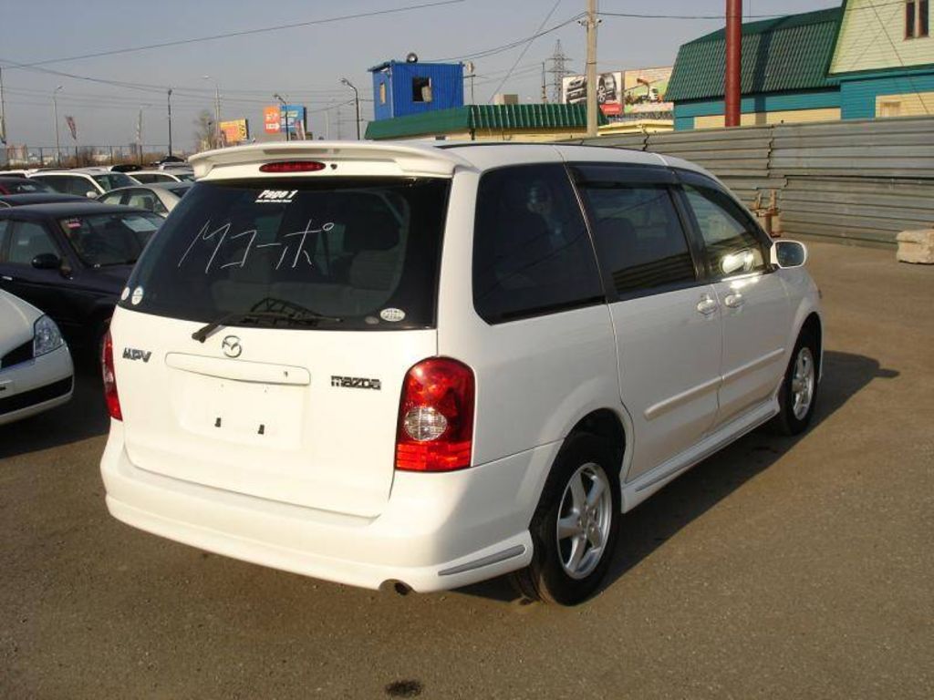 2002 Mazda MPV