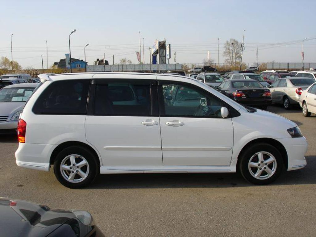 2002 Mazda MPV