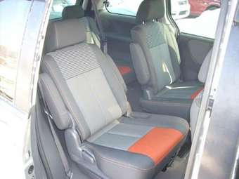 2002 Mazda MPV Photos