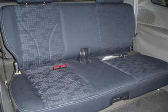 2002 Mazda MPV Pictures