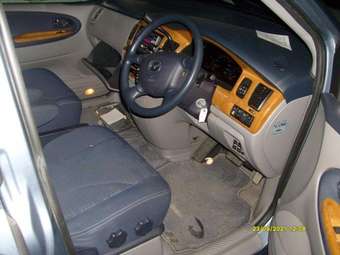 2002 Mazda MPV Pictures