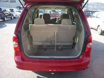 2002 Mazda MPV Pictures