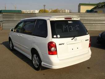 2002 Mazda MPV Photos