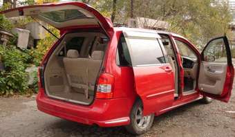 2002 Mazda MPV Pictures