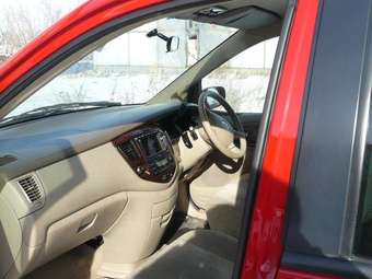 2002 Mazda MPV Photos