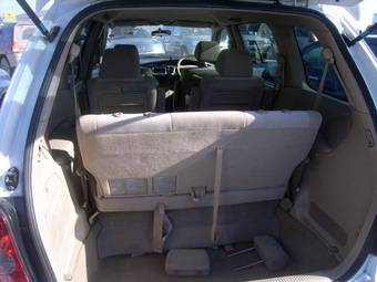 2002 Mazda MPV Photos