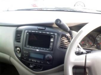 2002 Mazda MPV Pictures