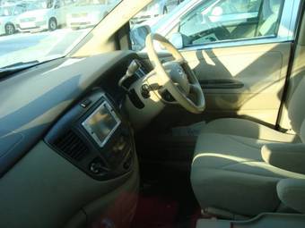 2002 Mazda MPV Pics