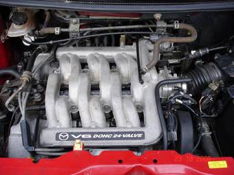 2002 Mazda MPV Photos