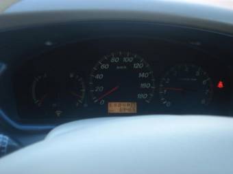 2002 Mazda MPV Images