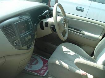 2002 Mazda MPV Photos