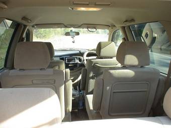 2002 Mazda MPV Photos