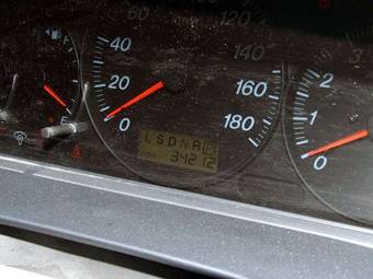 2002 Mazda MPV Photos