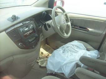 2002 Mazda MPV Pictures