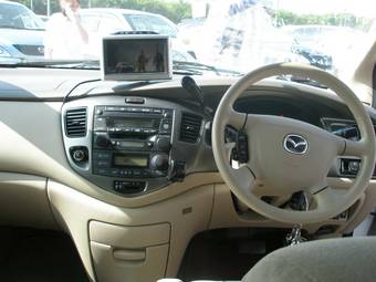 2002 Mazda MPV Photos