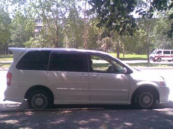 2002 Mazda MPV Photos