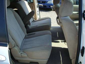 2002 Mazda MPV Images