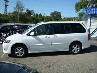 2002 Mazda MPV Photos