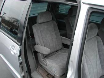 2002 Mazda MPV Pics