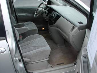 2002 Mazda MPV Pictures