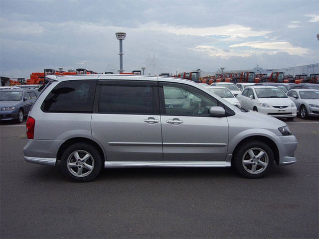 2003 Mazda MPV