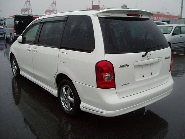 2003 Mazda MPV