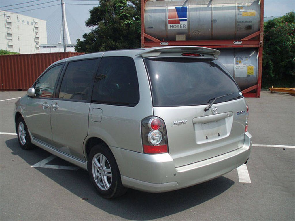 2003 Mazda MPV