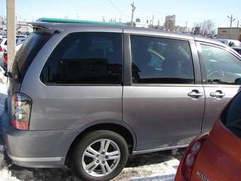 2003 Mazda MPV Images