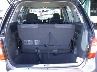 2003 Mazda MPV Pictures