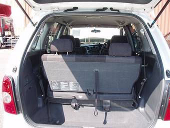 2003 Mazda MPV Images