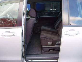 2003 Mazda MPV Photos