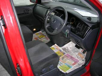 2003 Mazda MPV Photos