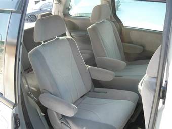 2003 Mazda MPV Pics