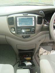 2003 Mazda MPV Photos