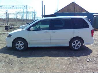 2003 Mazda MPV Photos